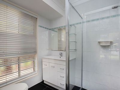 4 Torrens Court, Coombabah