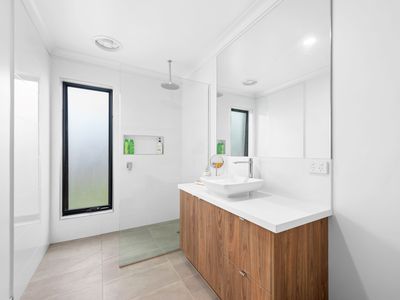 23 Woodburne Drive, Sale