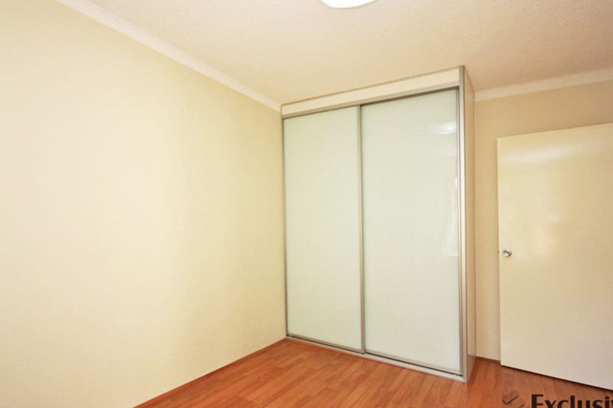 12 / 1 Corby Avenue, Concord