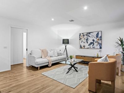 8 Little Acre Cl, Langwarrin