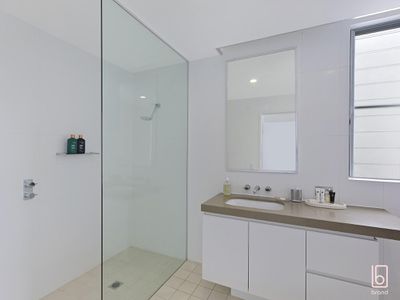 1 White Haven Avenue, Magenta