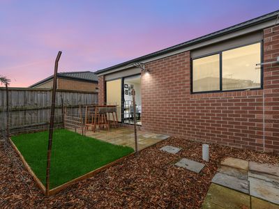 26 Aquatic Drive, Cranbourne West