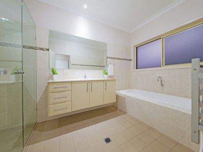 67 Ivy Crescent, Wakerley