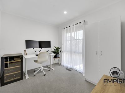 15 Acre Rise, Hampton Park
