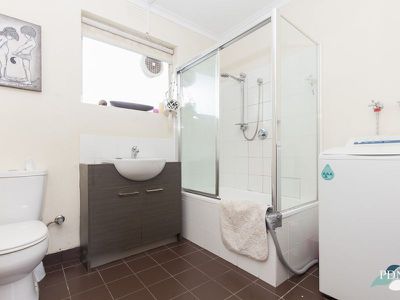 2 / 3-5 Hargreaves Crescent, Braybrook