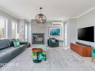 25 Pantheon Avenue, North Coogee