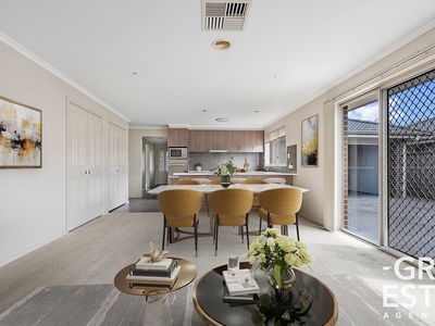 4 Dan Morgan Drive, Cranbourne East