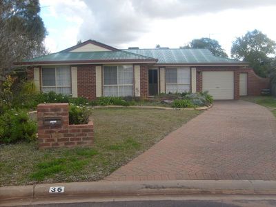 36 John Glenn Place, Dubbo