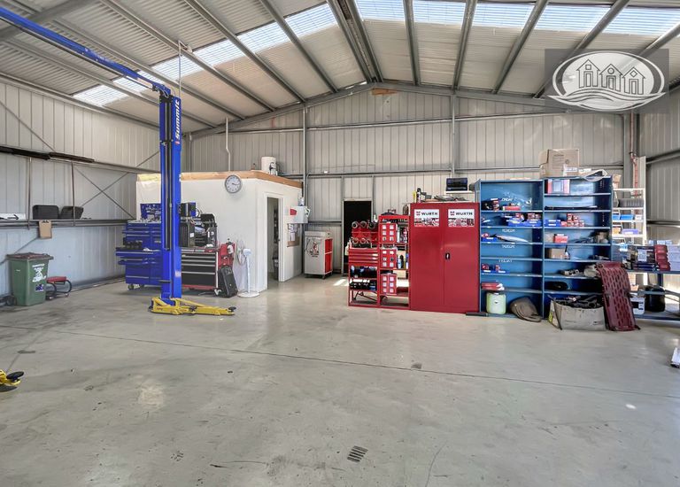 4 Hill Court, Portland