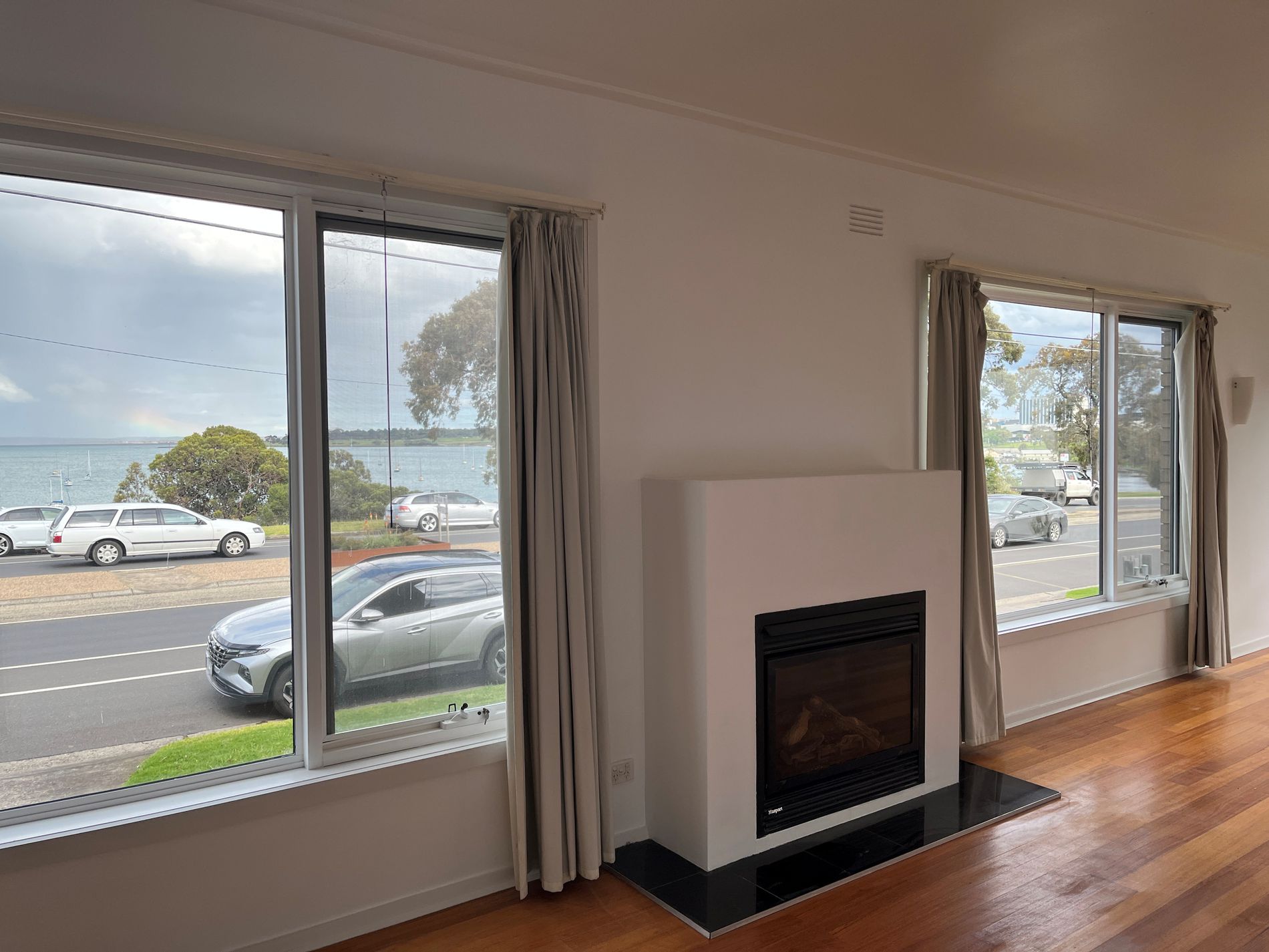 1/17 The Esplanade, Geelong