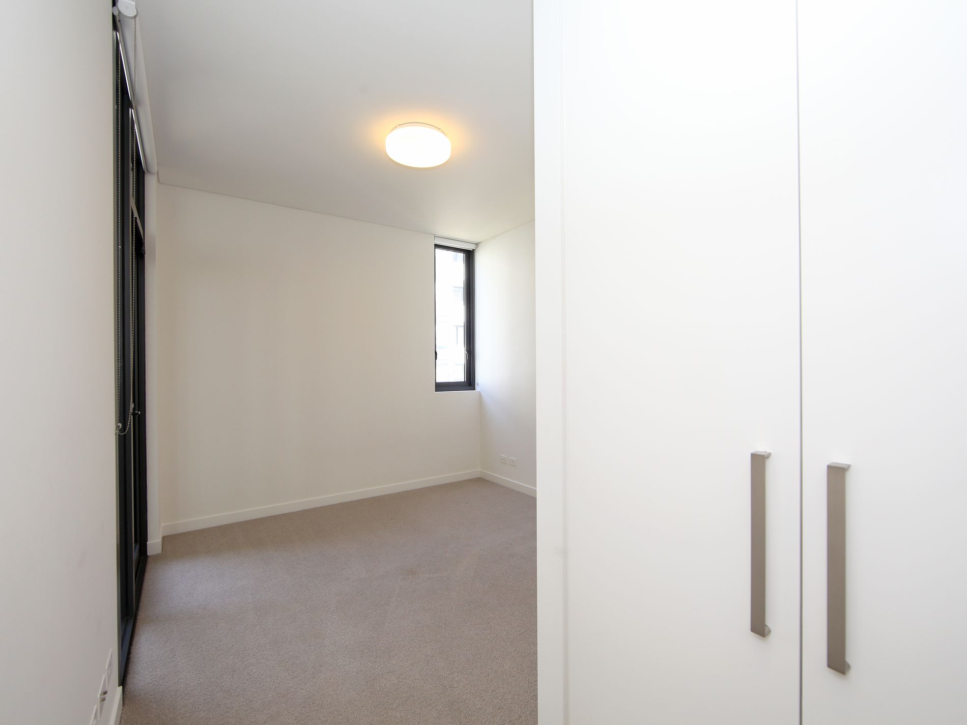 7402 / 2 Cullen Close, Forest Lodge