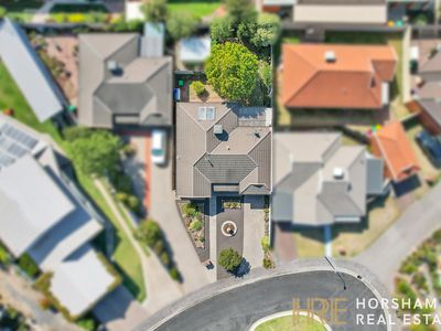 2 / 8 Ashwin Close, Horsham