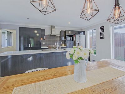 58 Feathertail Place, Wakerley