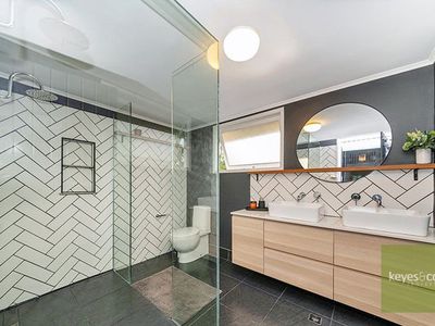 70 Ninth Avenue, Railway Estate