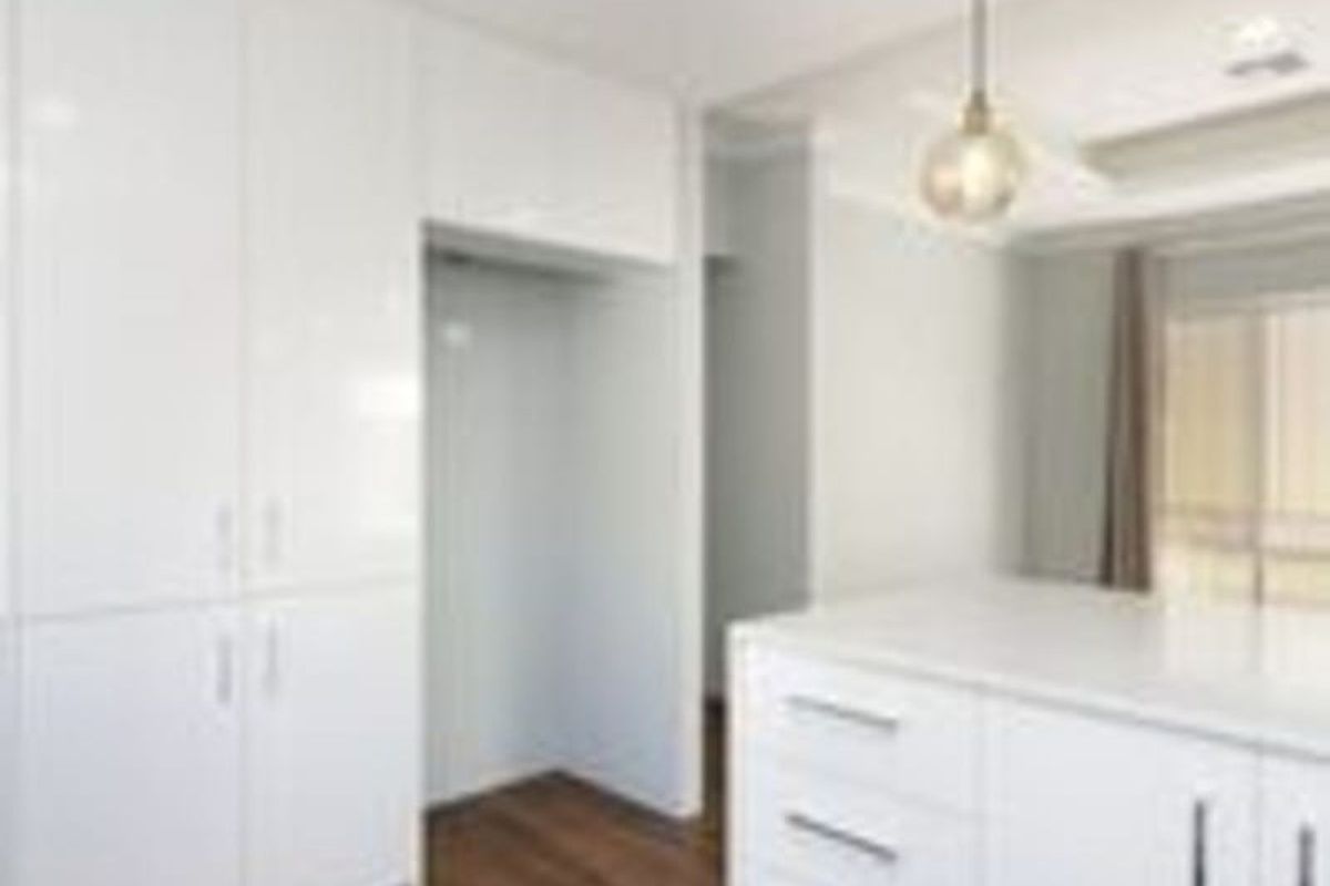 12A Lincoln Road, Morley