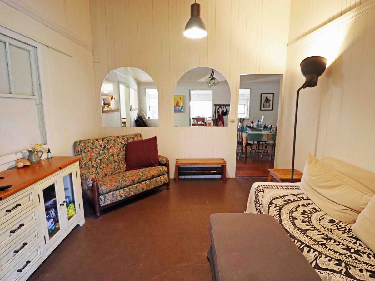 12 Moffat Street East, Herberton