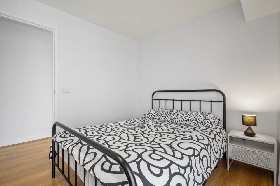 1324 / 572 St Kilda Road, Melbourne