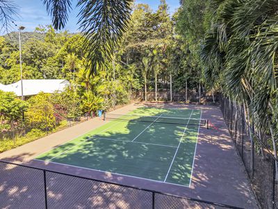 97-99 James Cook Drive, Kewarra Beach