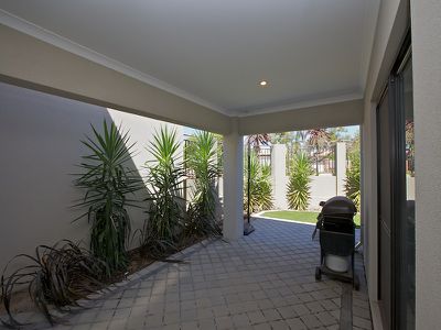 26 Weaponess Road, Scarborough