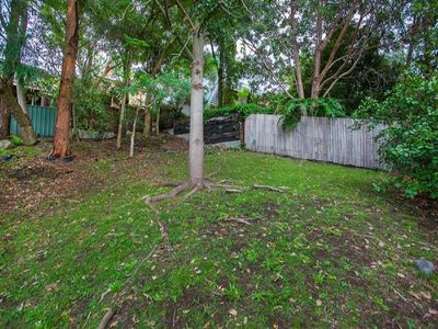 6 Ashley Ave, Farmborough Heights