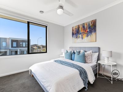 71 Picnic Avenue, Clyde North