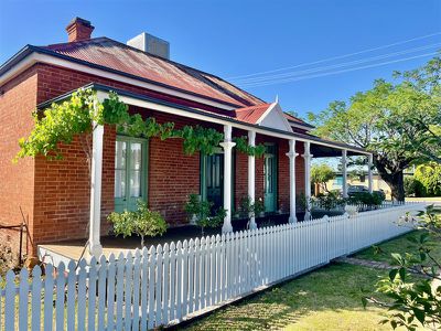 20 Sherriff Street, Forbes