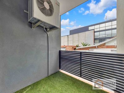 4 / 213 Buckley Street, Essendon