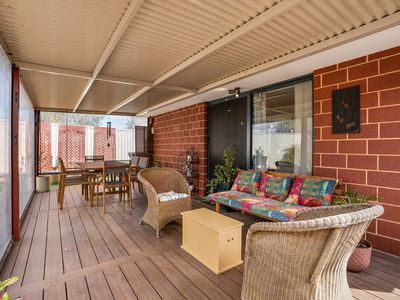 2 PENDRAGON LANE, Baldivis