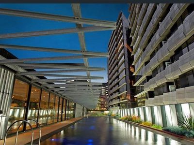 1606 / 8 Waterview Walk, Docklands