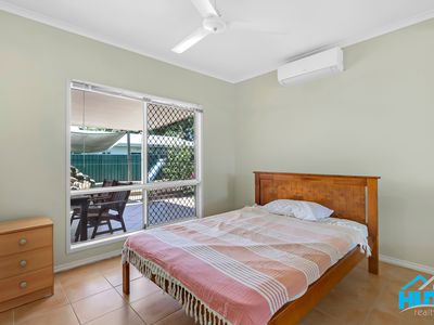 28 Golden Grove Drive, Bentley Park