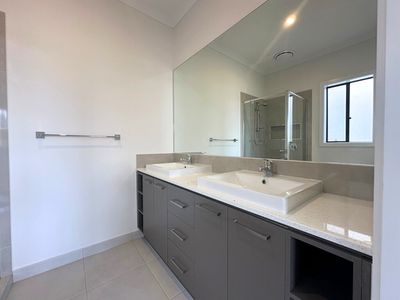 16 Abarth Street, Tarneit