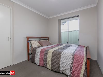 9 / 12 Arbon Way, Lockridge