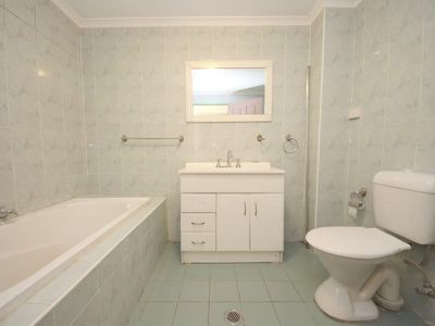 4 / 28 Meredith Street, Bankstown