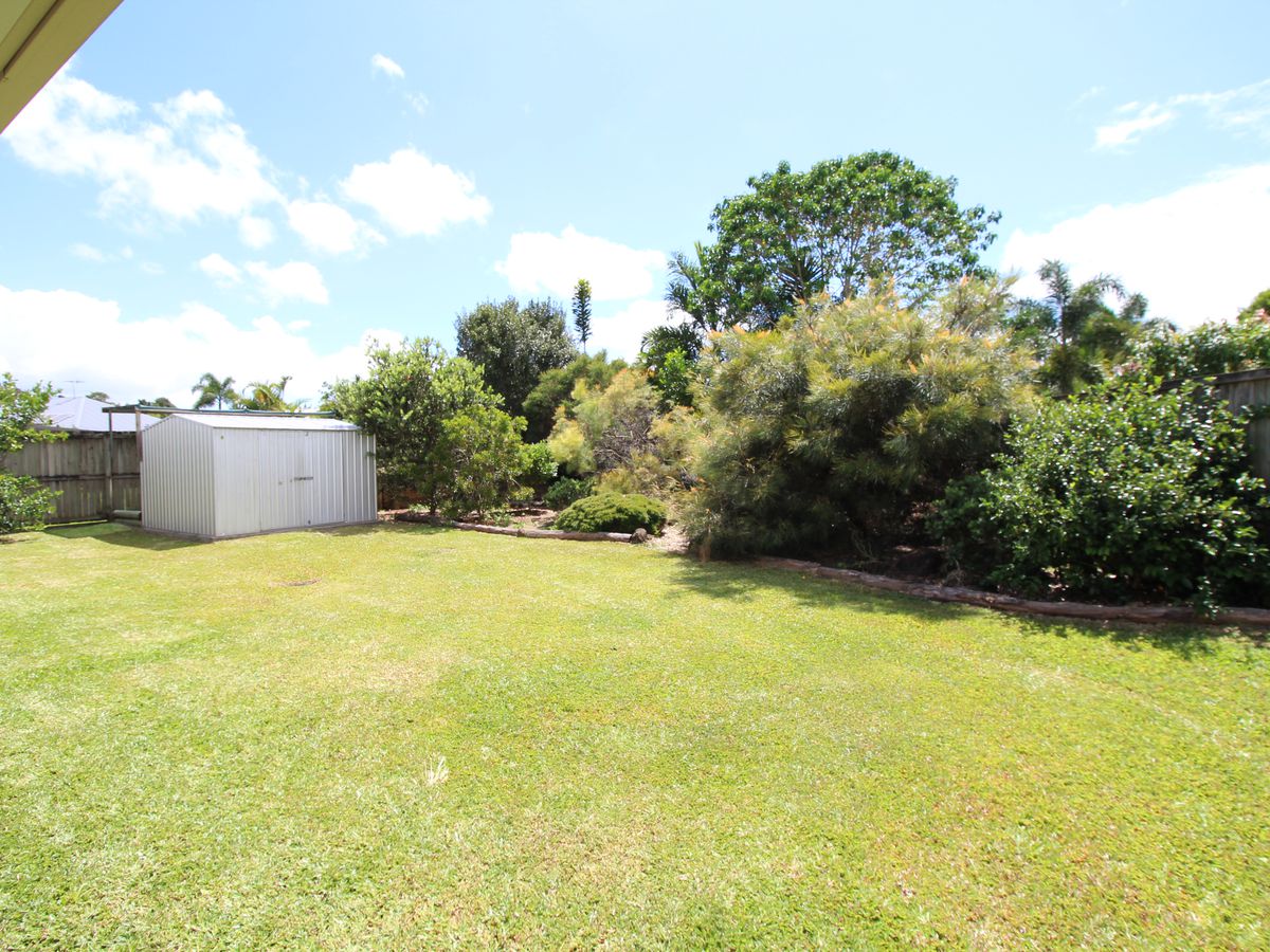 60 Danzer Drive, Atherton