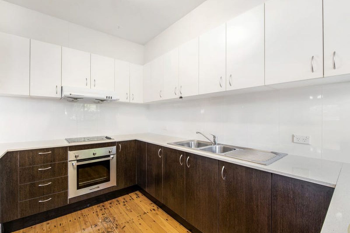 1 / 10 Margin Street, Gosford
