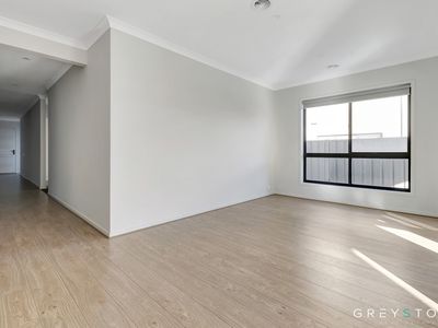 86 McKinley Drive, Truganina