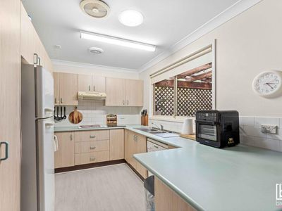 2 / 110 Lake Haven Drive, Lake Haven