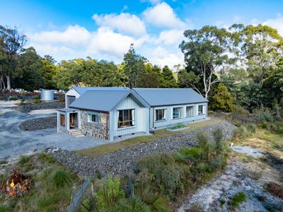 25 Tattersalls Road, Beaconsfield