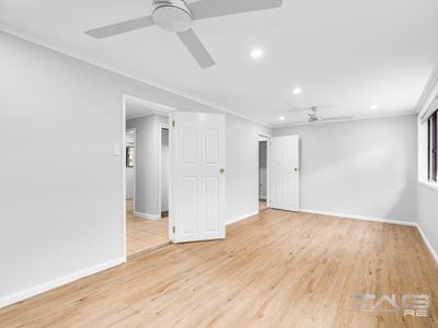 7 Snowy Close, St Clair