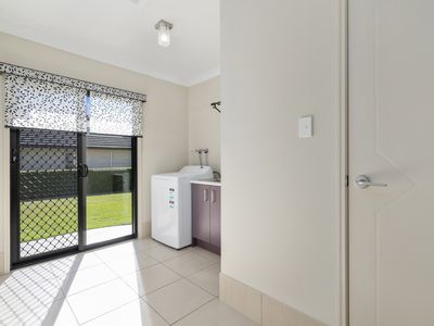 13 Sharyn Place, Glass House Mountains