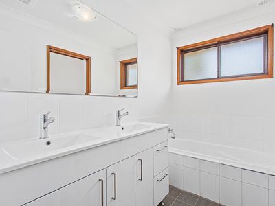 6 Aruda Place, Oak Flats