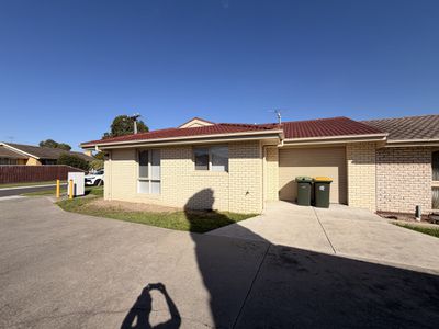 1 / 2 Mimosa Street, Newcomb