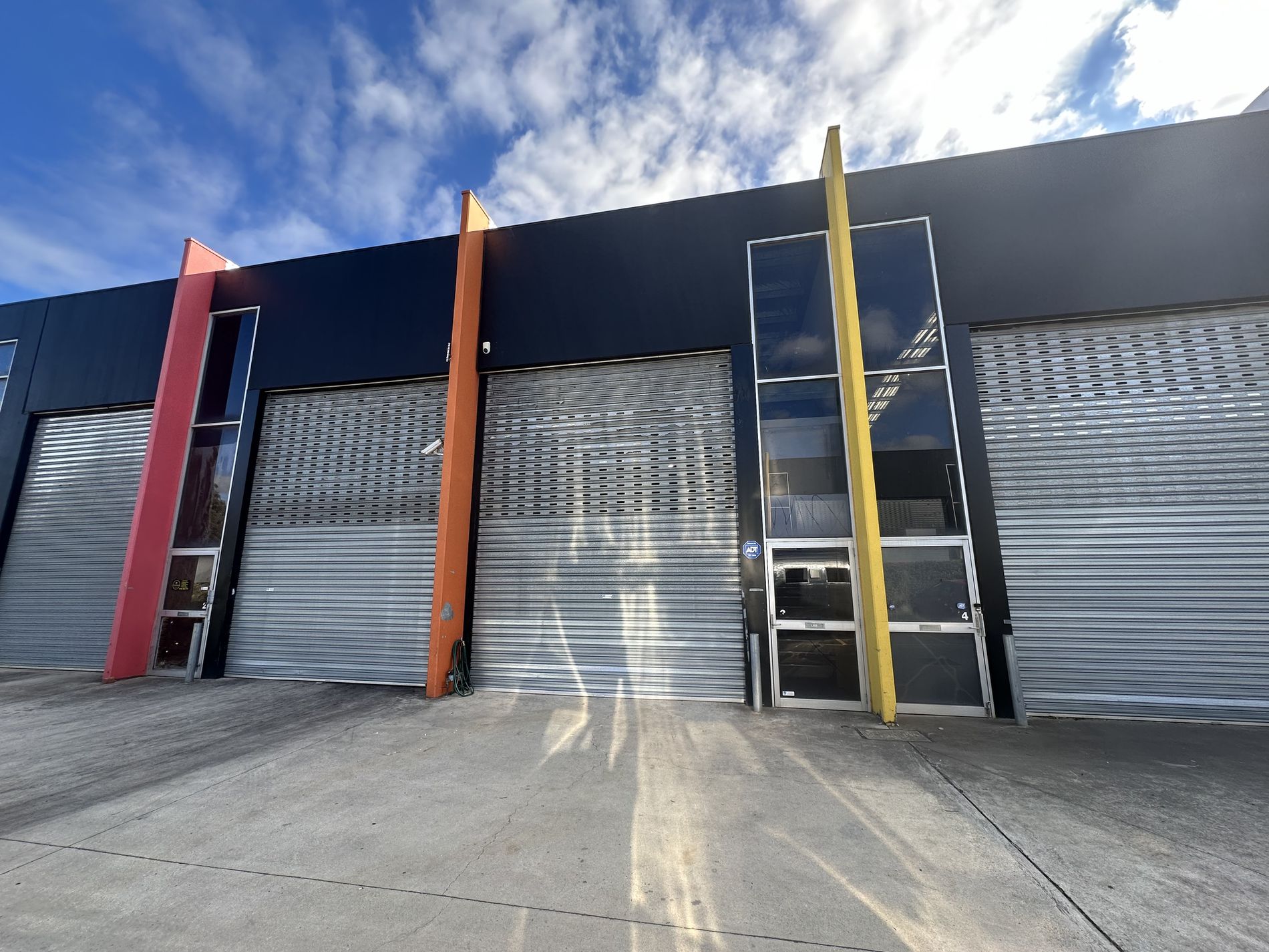 3 / 4 Weddel Court, Laverton North