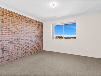 4 / 9 Melinda Grove, Lake Heights