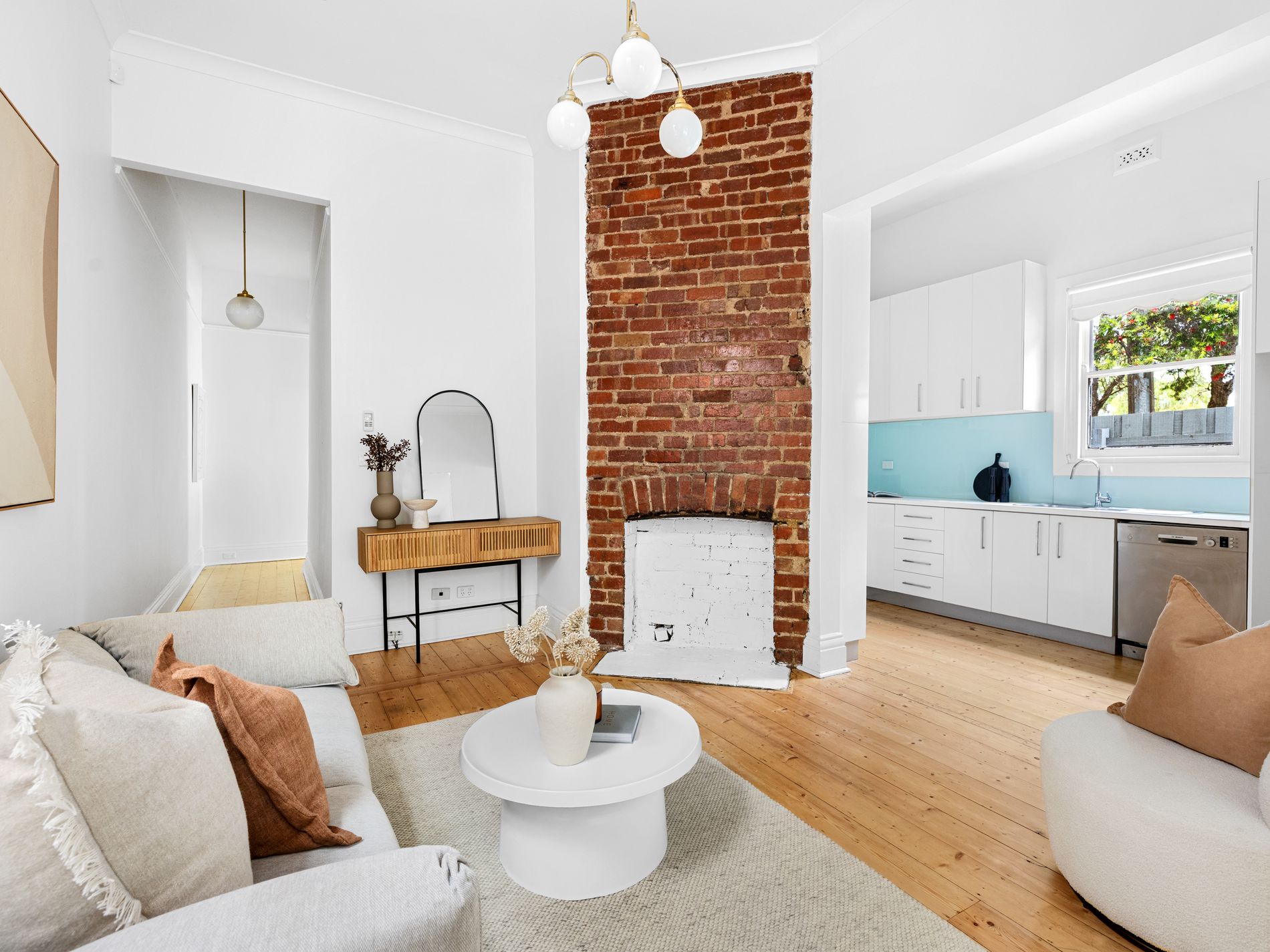 287 Douglas Parade, Newport