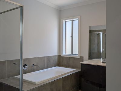 18 Singleton Circuit, Armstrong Creek