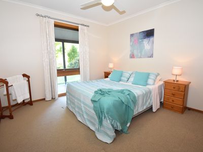 8 MORRISONS LANE, Myrtleford