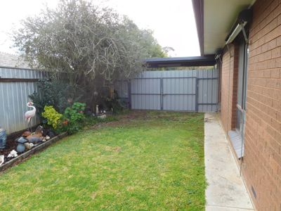 27 Paisley Crescent, Mooroopna