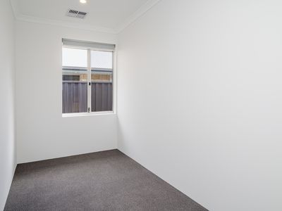 4 Malurus Way, Wellard