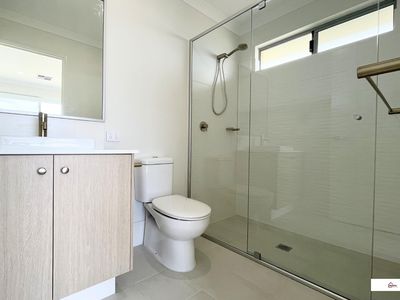 8 Cordelia Street, Eglinton